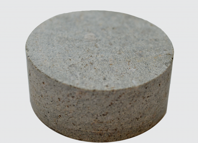 Fonolita nefelínica (domo fonolítico). Roca efusiva. Playa Santiago, La Gomera.