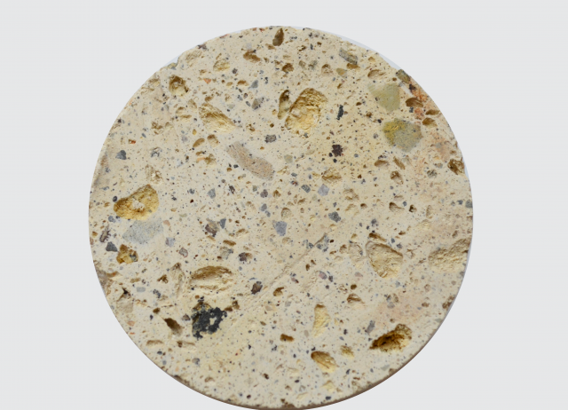 Ignimbrita no soldada. Roca explosiva. Arico, Tenerife.