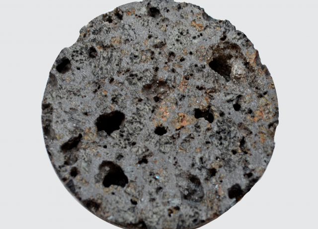 Ignimbrita no soldada masiva. Roca explosiva. Arico, Tenerife.