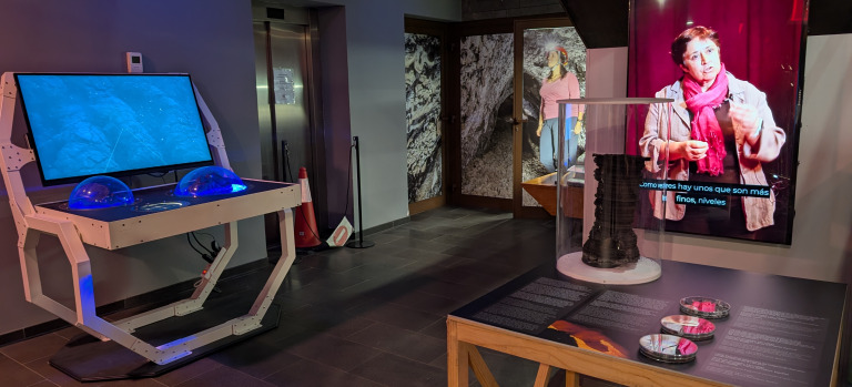 Ceniza y lava - La Palma - Caños de Fuego